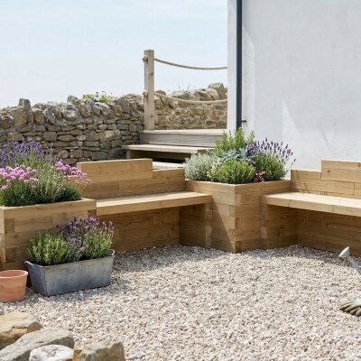 Gartenbank - Sitzecke mit drei Hochbeeten / 3,0 x 3,0 x 0,75 m