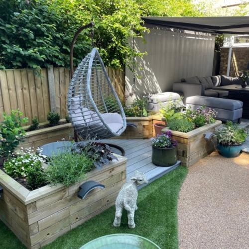 Gartentransformation mit WoodBlocX-Hochbeeten